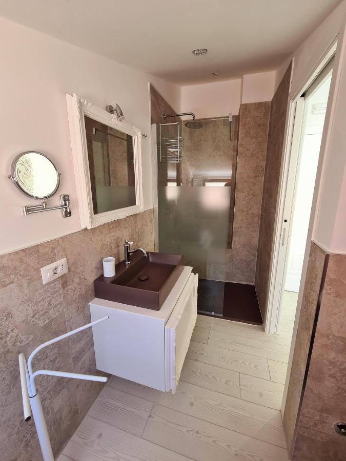 Isola Nel Parco Villas & Rooms La Maddalena  Exteriör bild